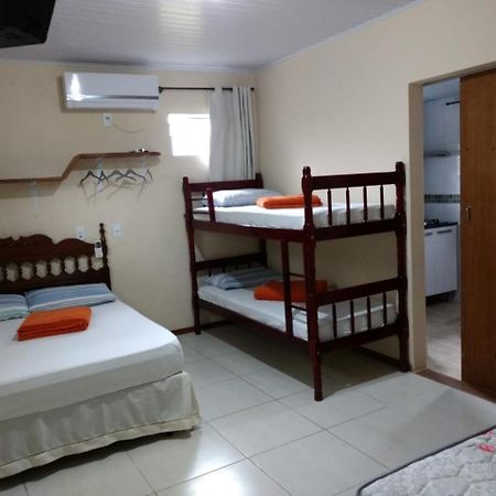 Cantinho da Família Penha  Quarto foto